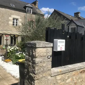Charmante Maisonnette Proximite Cite Medievale Et Bords De Rance Hébergement de vacances